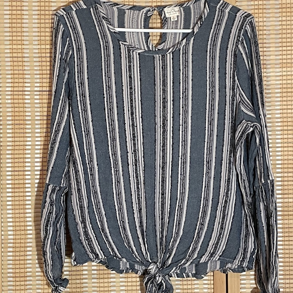Keep in Touch Womens L Top‎ Boho Long Sleeves Front Tie Striped Blue